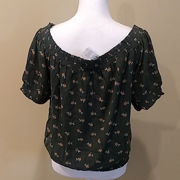 Floral top, size large - Picture 2 of 3